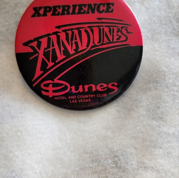 2 Dunes Hotel Las Vegas Vintage Pinback Buttons Xanadunes...Set of 2 - Picture 2 of 7